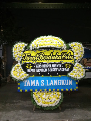 Papan Bunga Duka di Rimbo Tengah